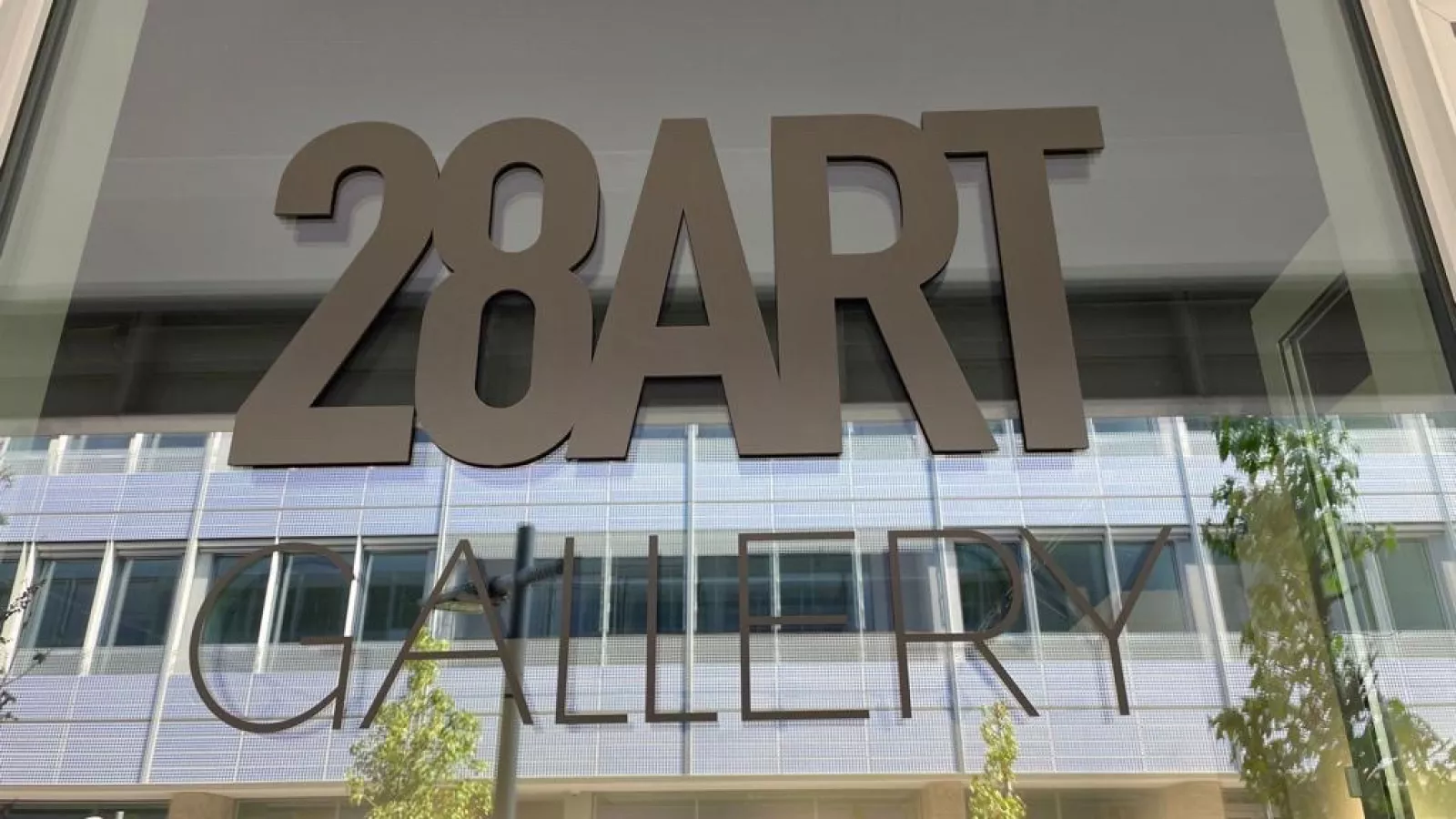 parallax background image